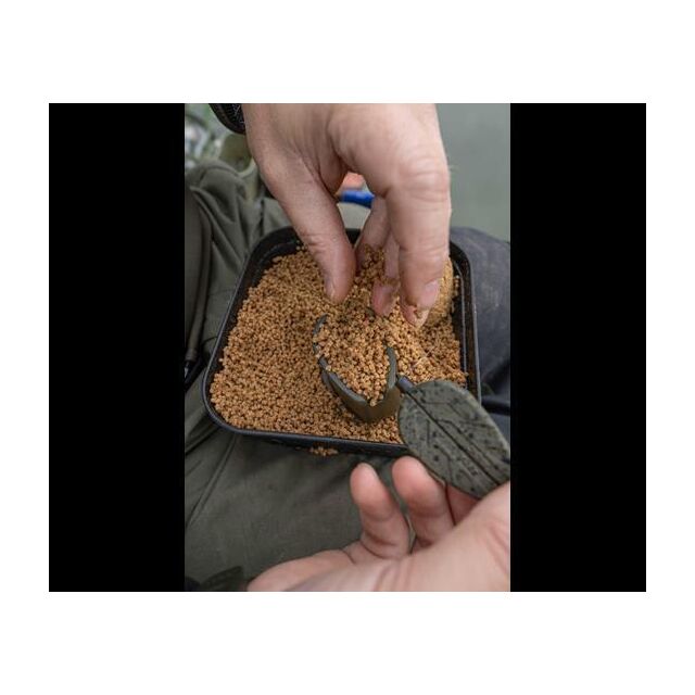 Korum Camo Method Moulds Small