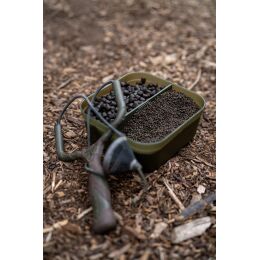 Korum Divided Bait Tub 2pt/1.13l