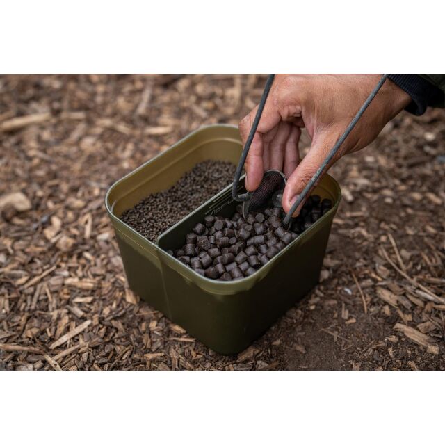 Korum Divided Bait Tub 3pt/1.7l