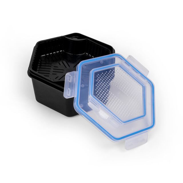 Secure-Lock Bait Box and Sieve 2L