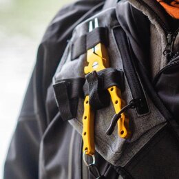 Zeck Sling Bag 5000 + 2x Tackle Box