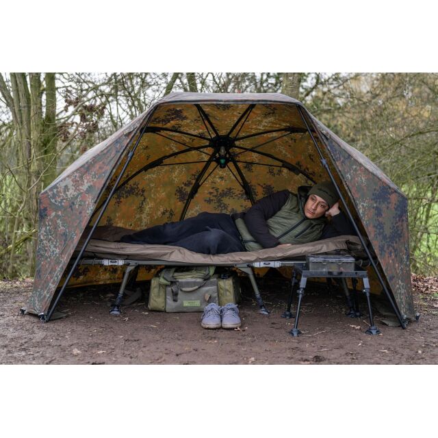 Korum Supa Lite Overnight Brolly Shelter 60 Inch BW Flecktarn